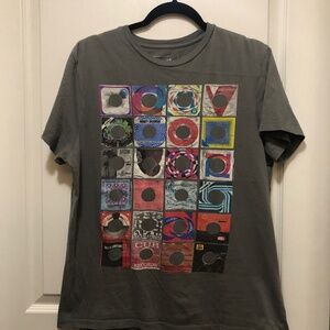 Retro style records tee Size Large Organic Cotton grey short sleeve